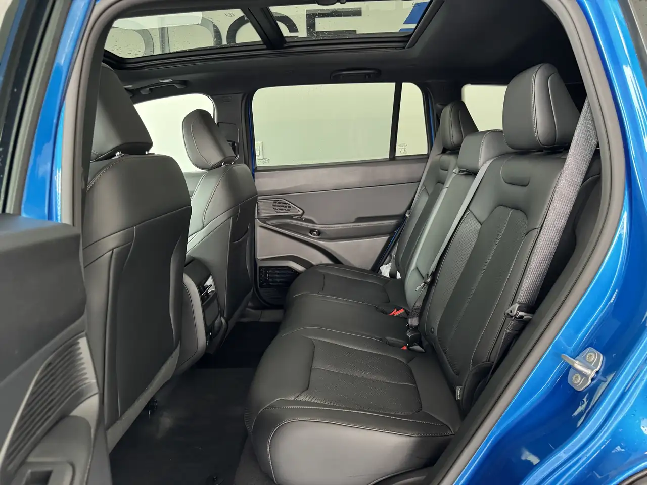 Jeep Cherokee снимка Jeep Cherokee