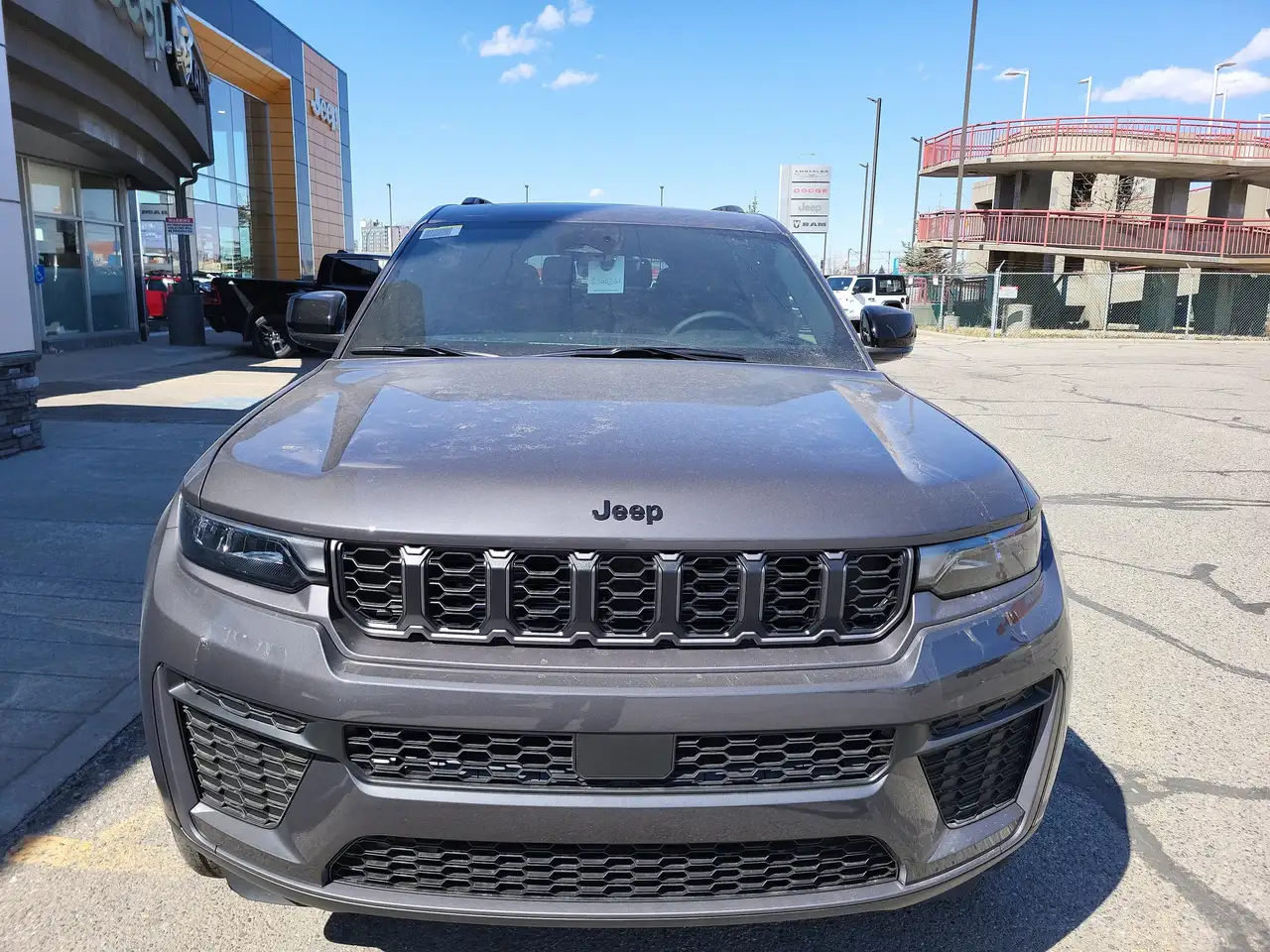 Jeep Grand Cherokee снимка Jeep Grand Cherokee