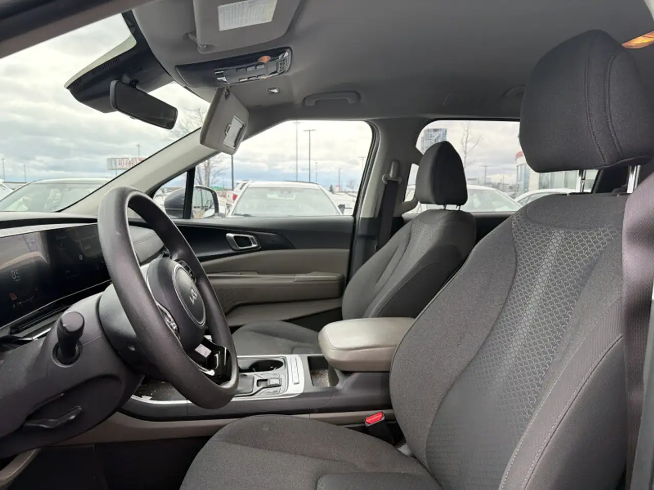 Kia Carnival photo Kia Carnival