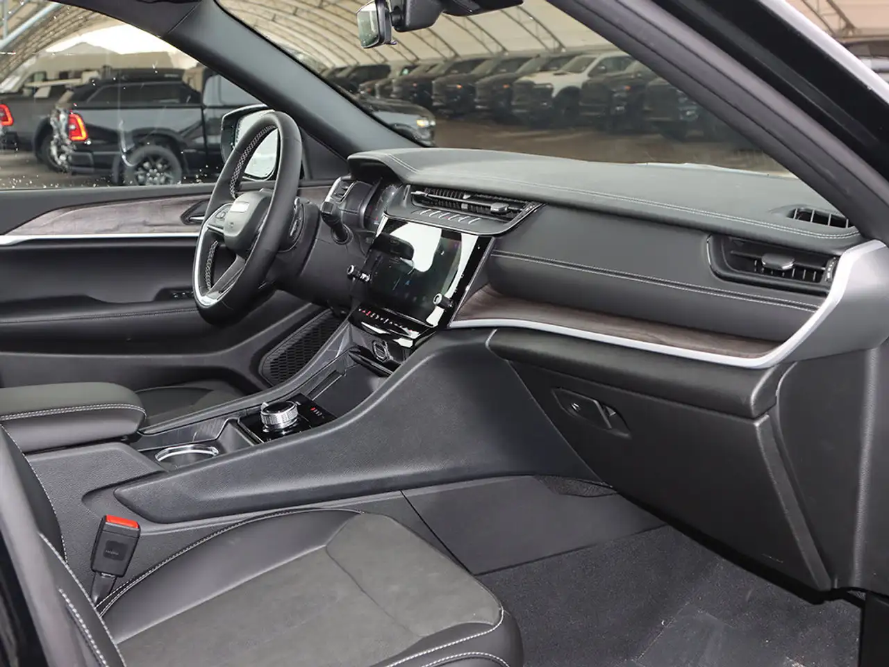 Jeep Grand Cherokee photo Jeep Grand Cherokee