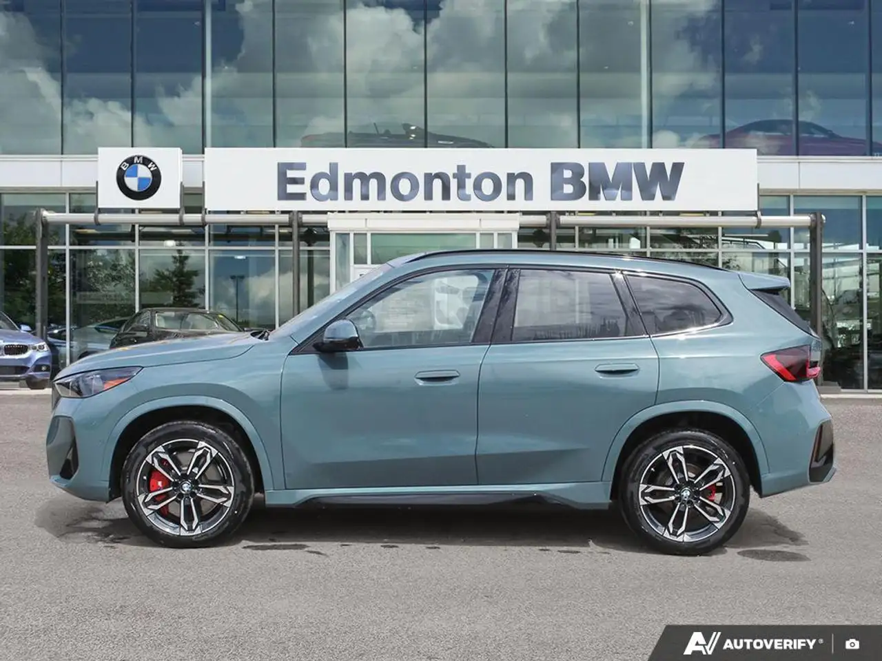 BMW X1 снимка BMW X1