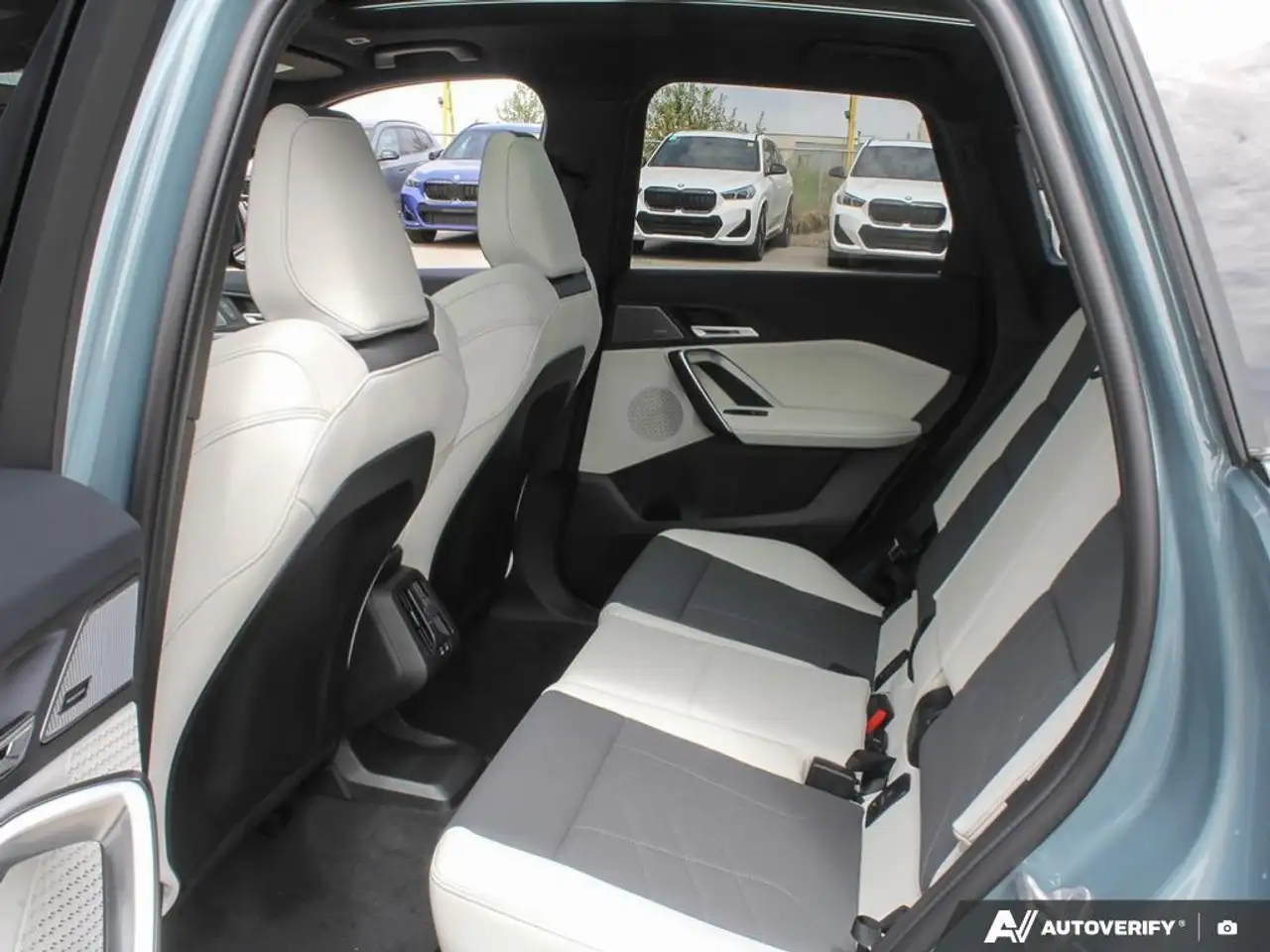 BMW X1 снимка BMW X1