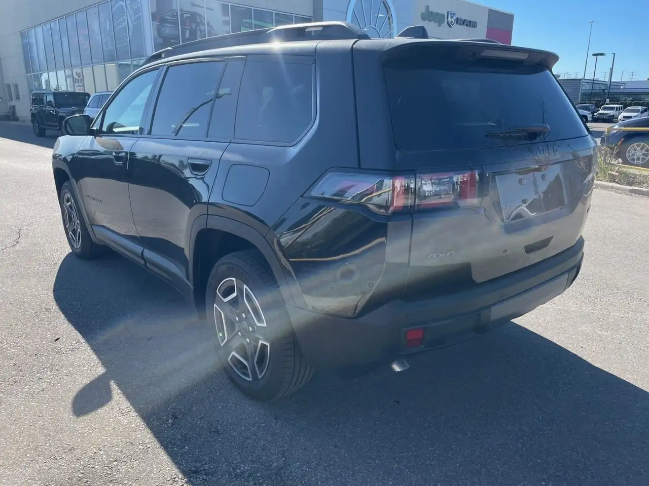 Jeep Cherokee снимка Jeep Cherokee