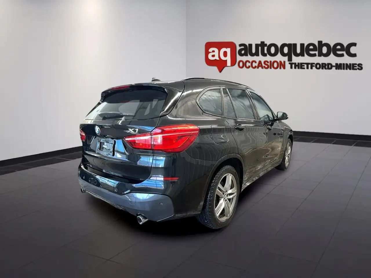 BMW X1 photo BMW X1
