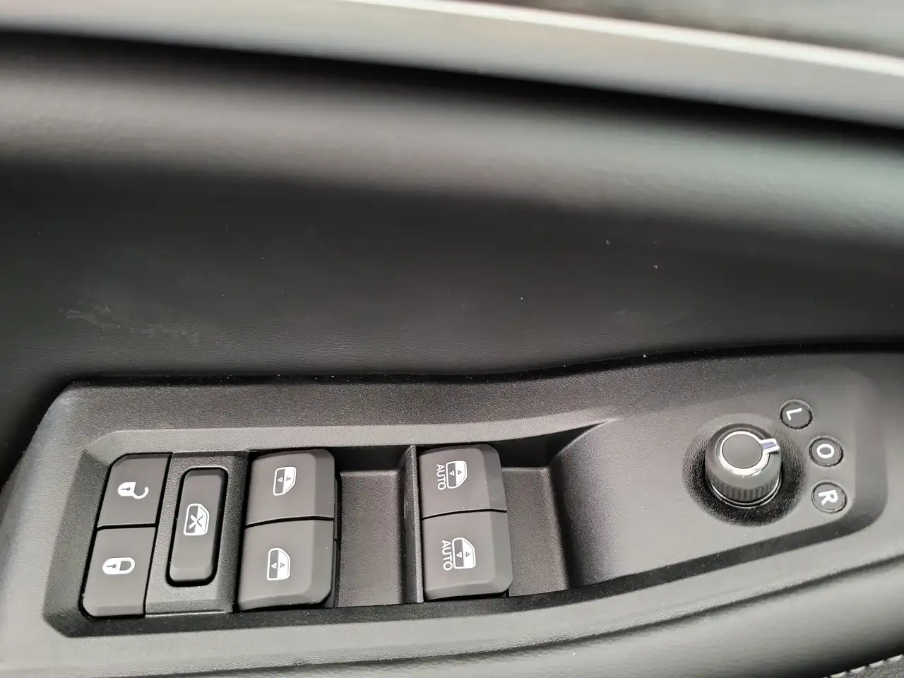 Jeep Grand Cherokee photo Jeep Grand Cherokee