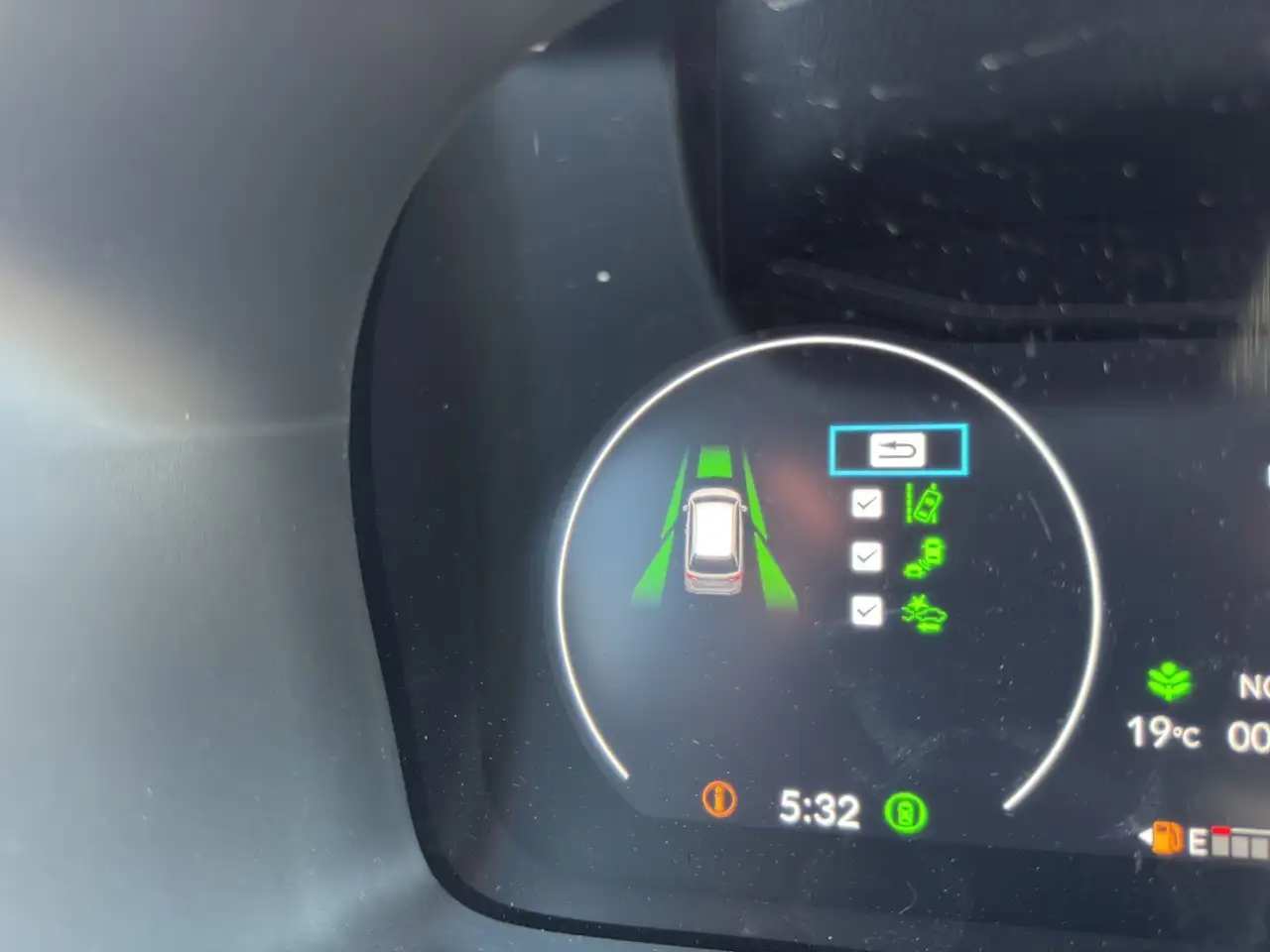 Honda Odyssey снимка Honda Odyssey
