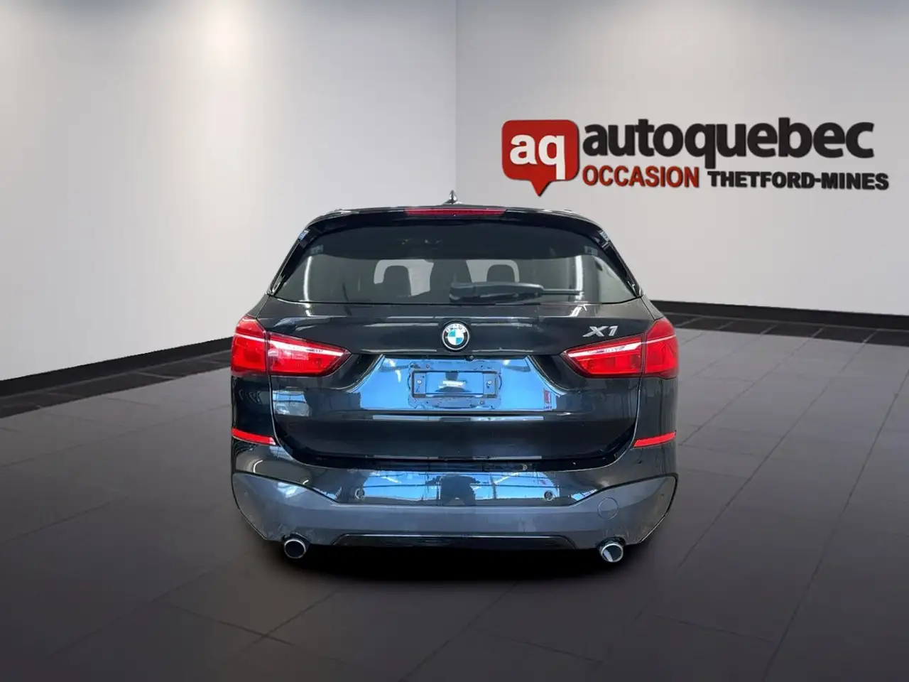 BMW X1 photo BMW X1