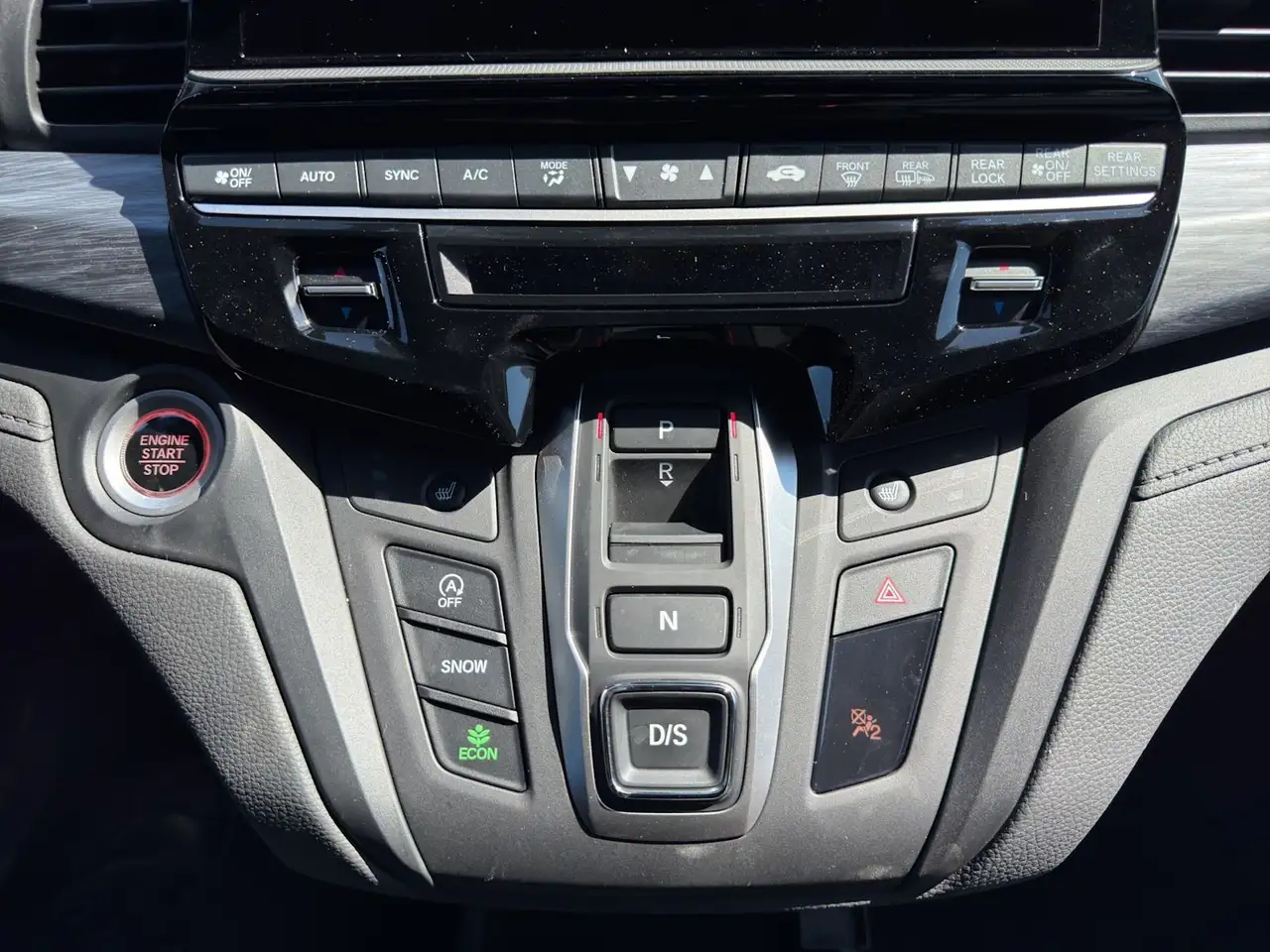 Honda Odyssey снимка Honda Odyssey
