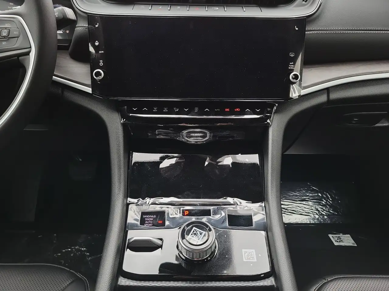 Jeep Grand Cherokee photo Jeep Grand Cherokee