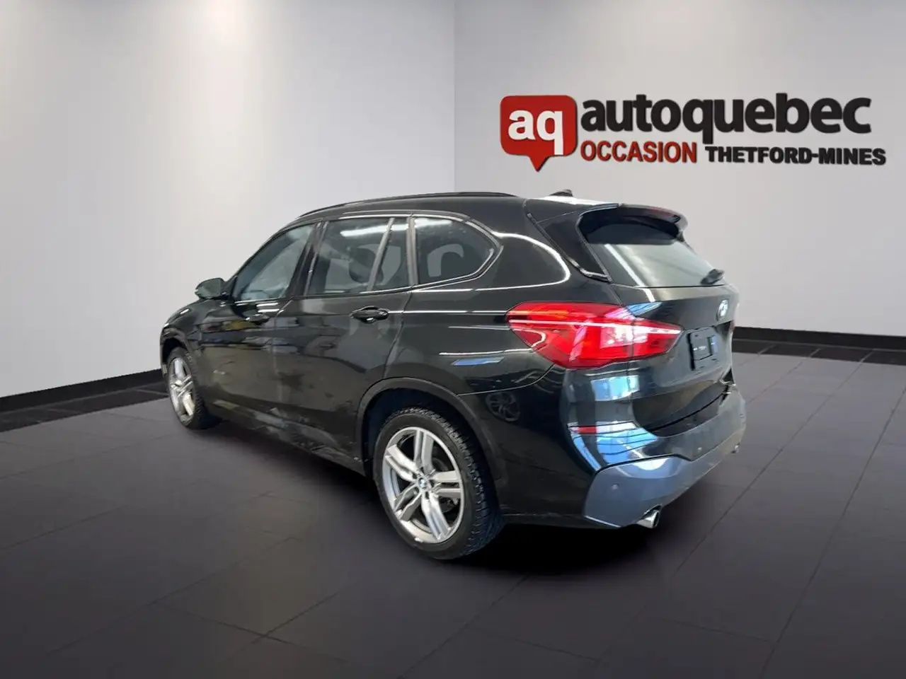 BMW X1 photo BMW X1