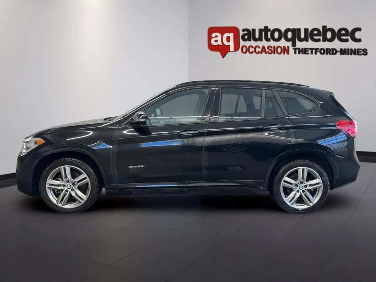 BMW X1 photo BMW X1
