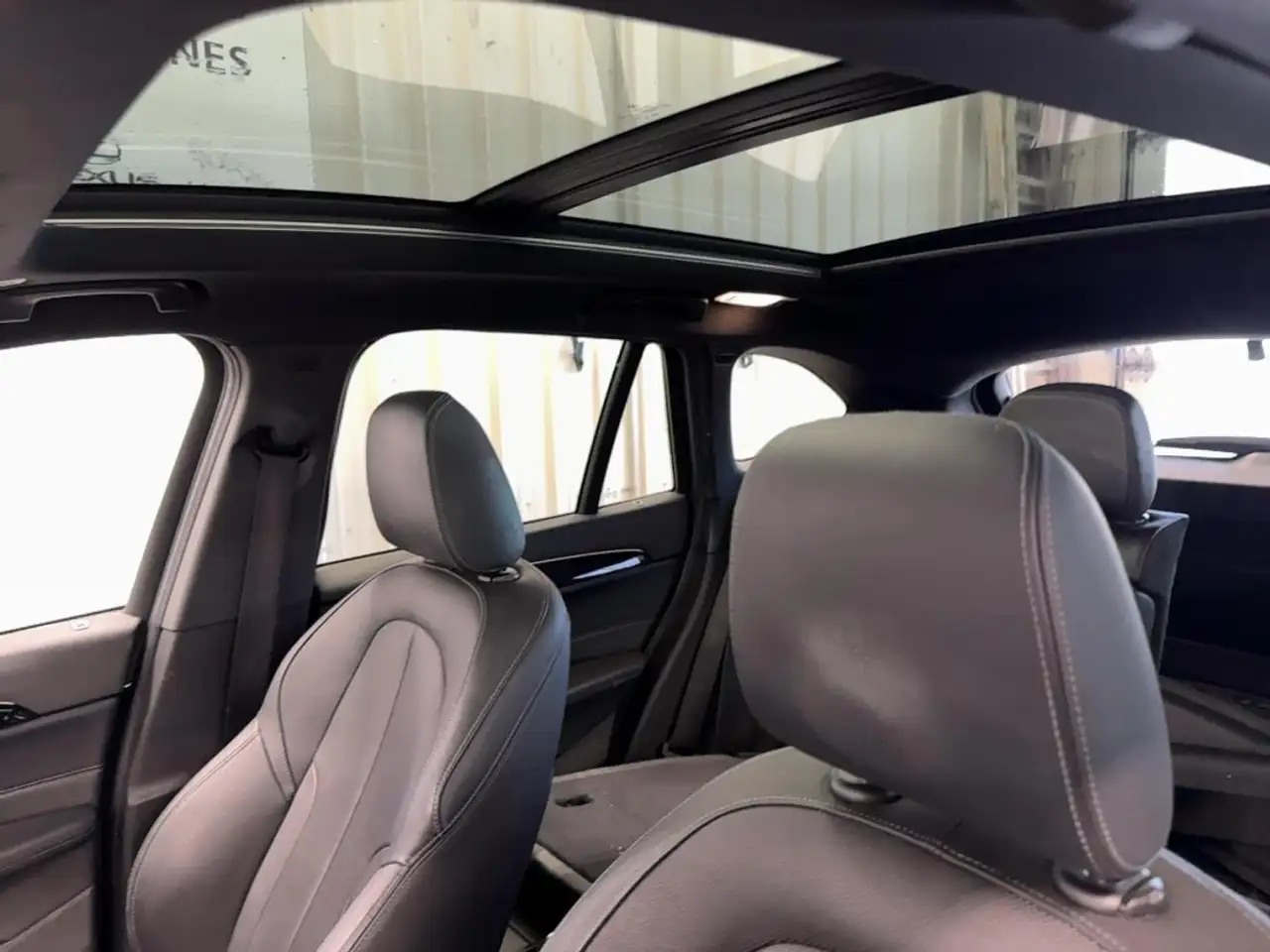 BMW X1 photo BMW X1