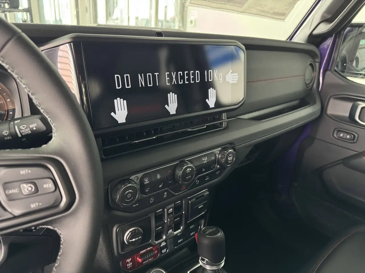 Jeep Gladiator photo Jeep Gladiator