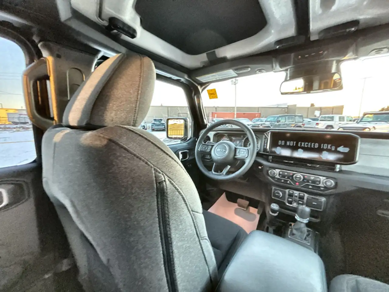 Jeep Gladiator photo Jeep Gladiator