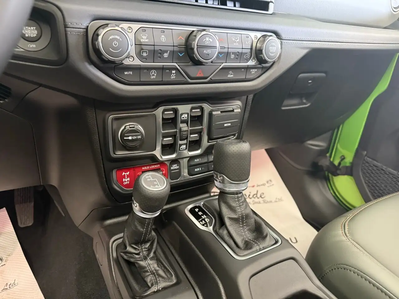 Jeep Gladiator снимка Jeep Gladiator