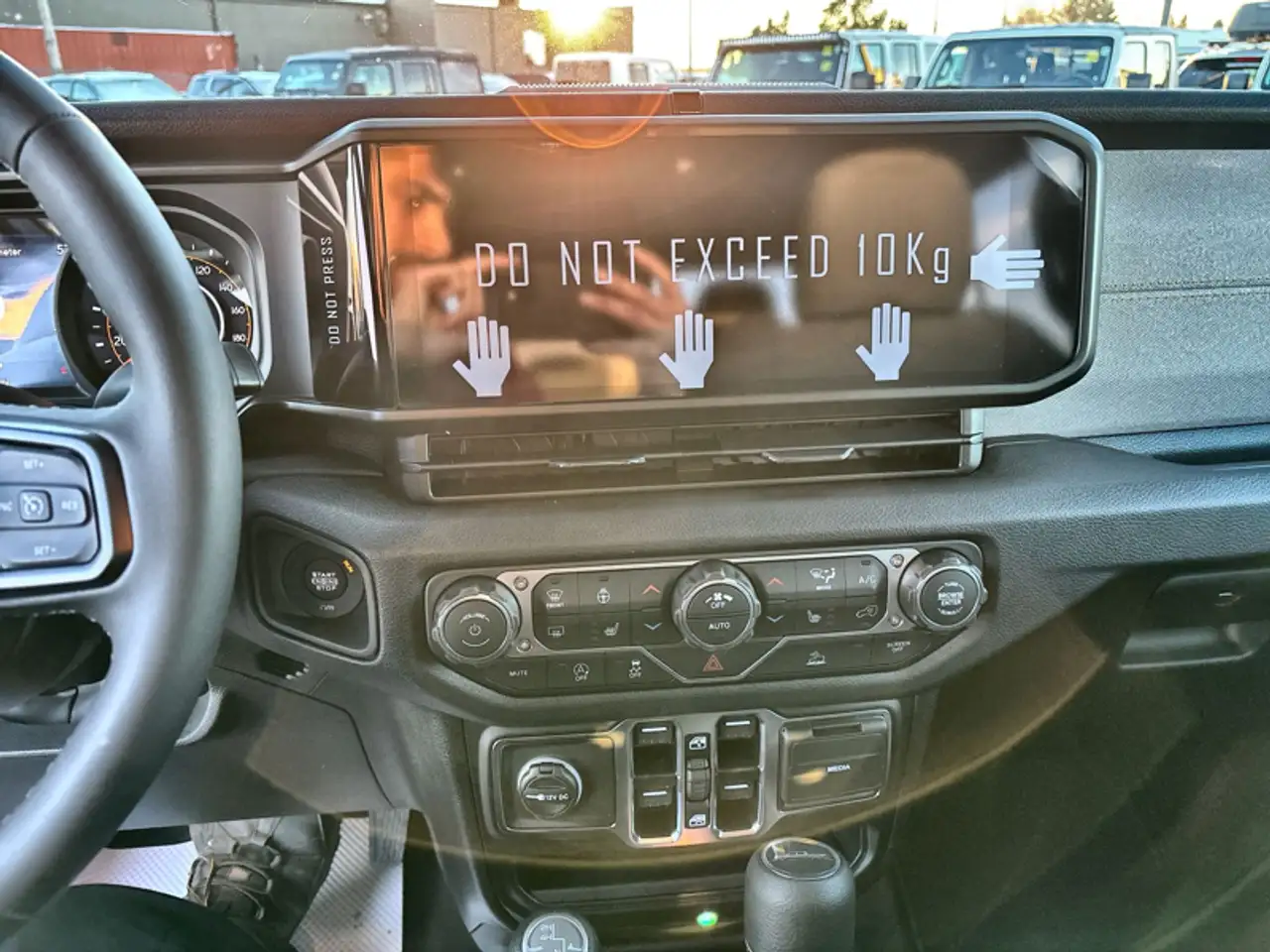 Jeep Gladiator photo Jeep Gladiator