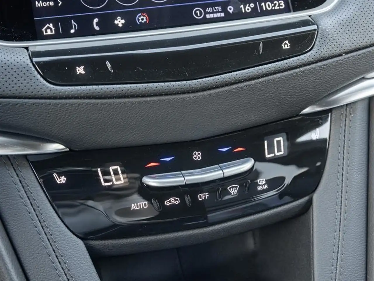 Cadillac XT5 photo Cadillac XT5