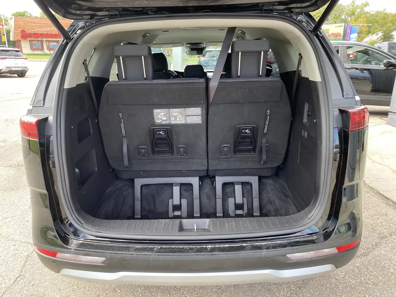 Kia Carnival photo Kia Carnival
