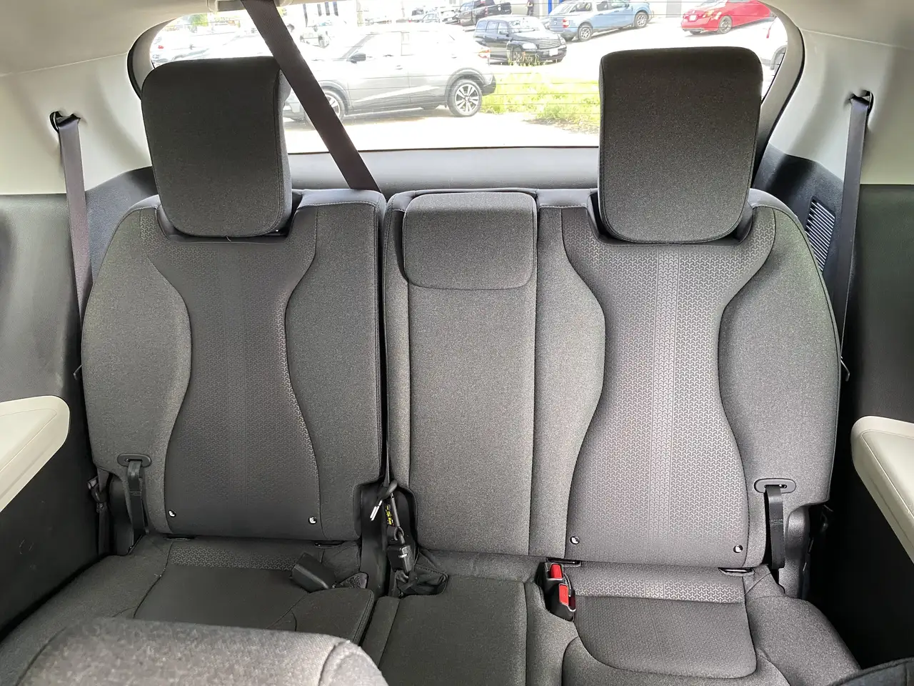 Kia Carnival photo Kia Carnival