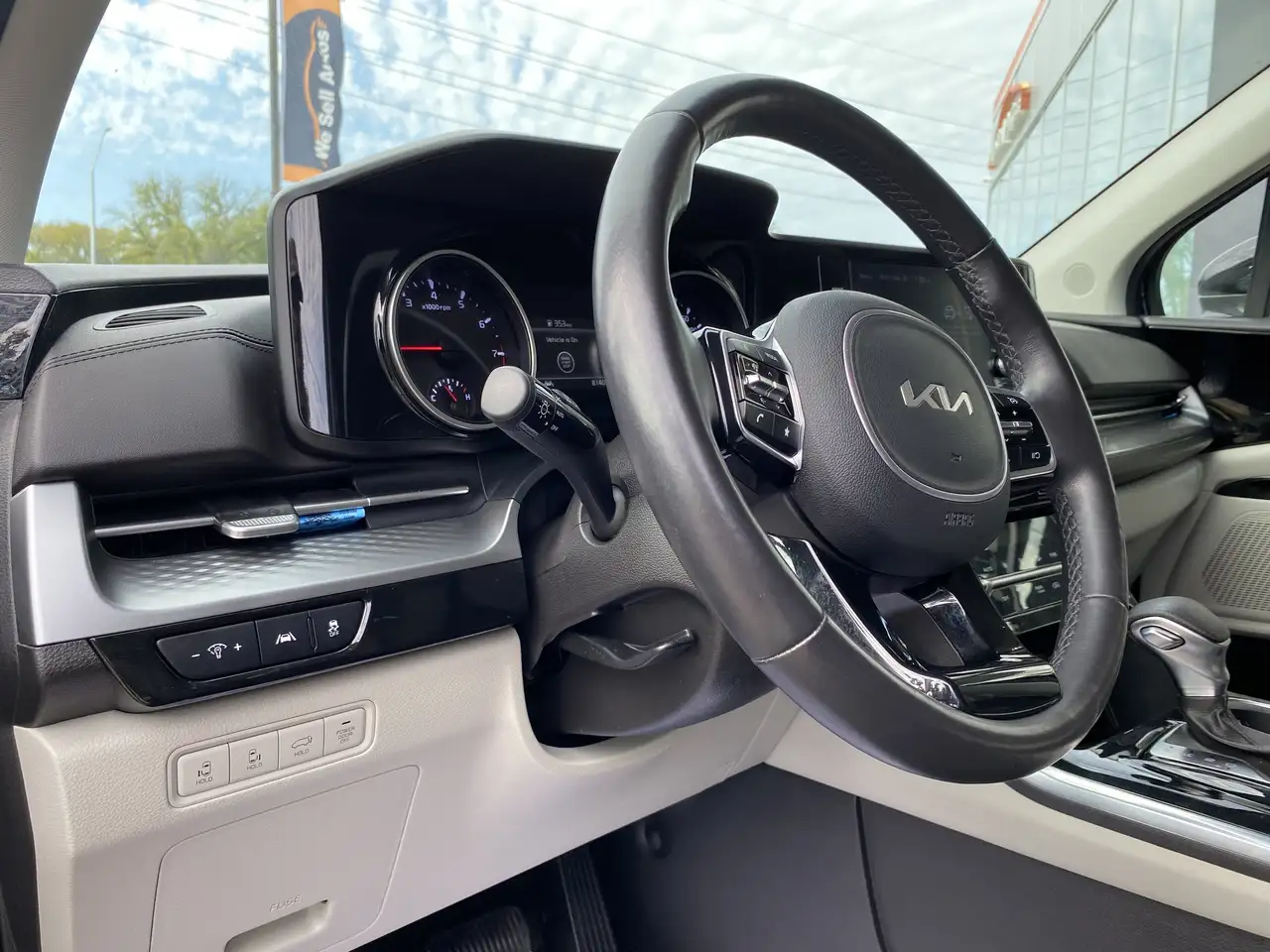 Kia Carnival photo Kia Carnival