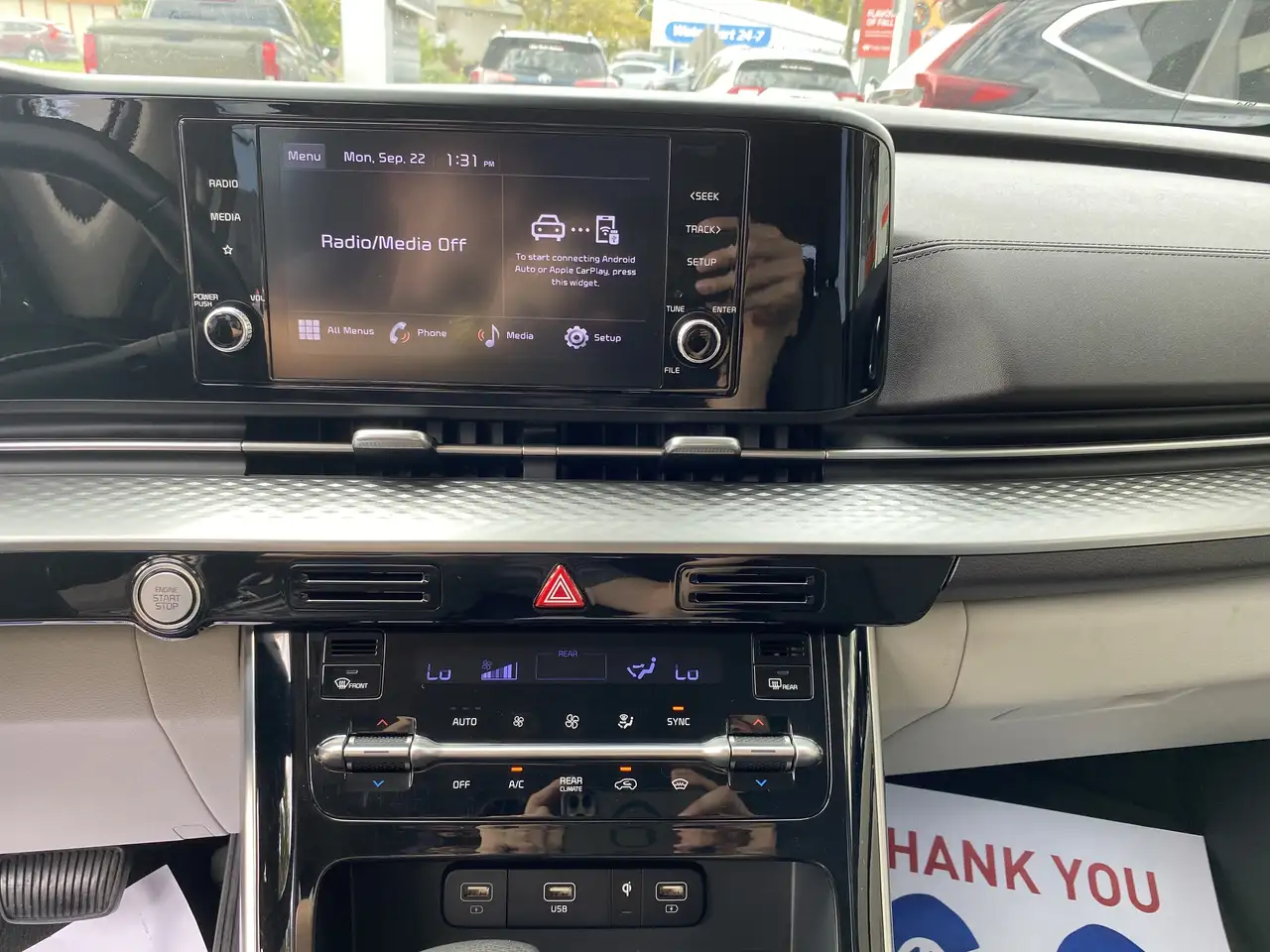 Kia Carnival photo Kia Carnival