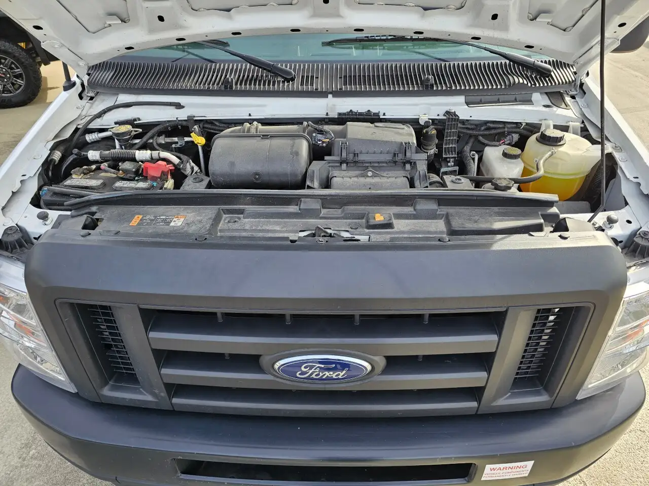 Ford E-Series Cutaway снимка Ford E-Series Cutaway