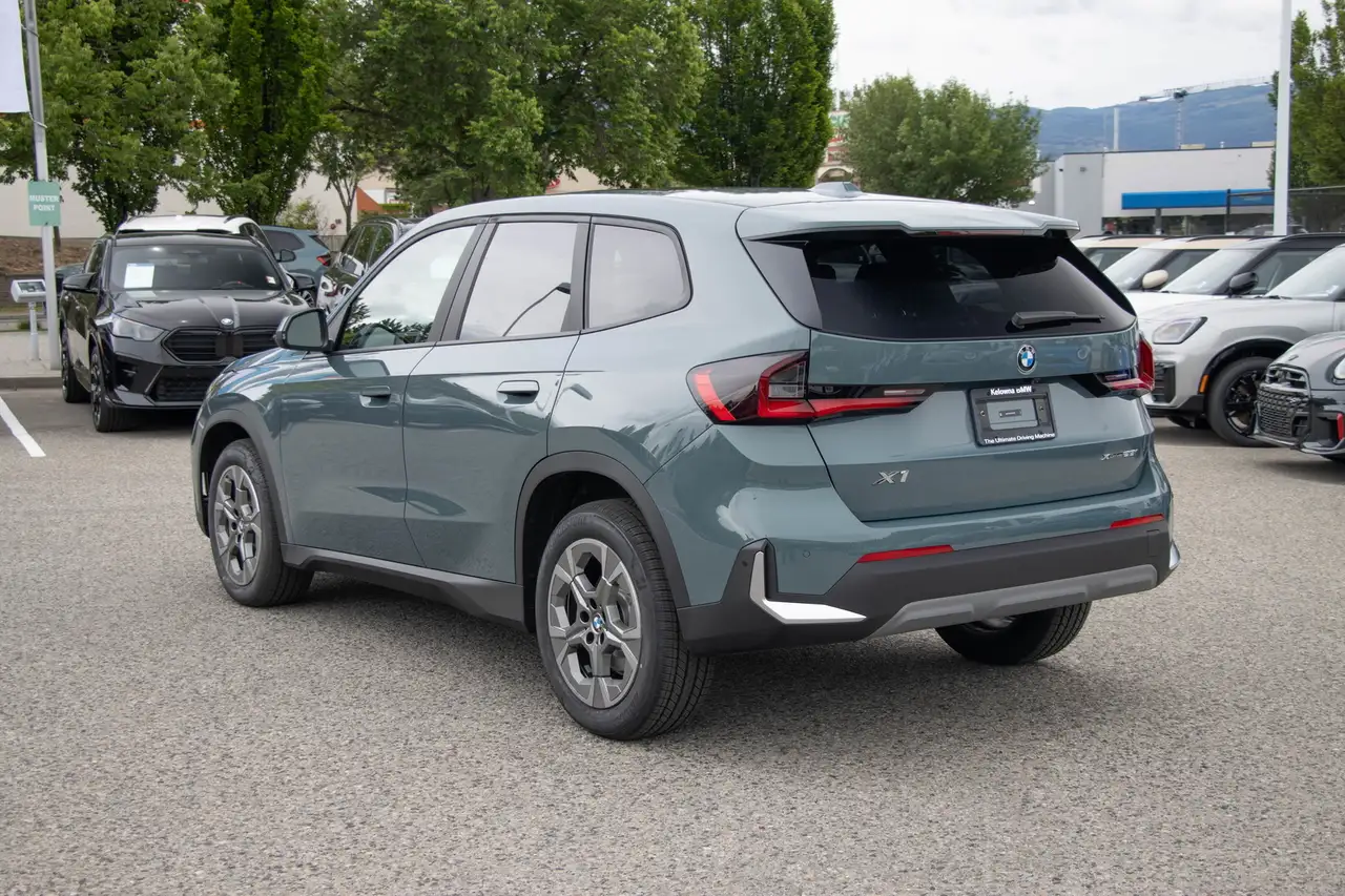 BMW X1 photo BMW X1