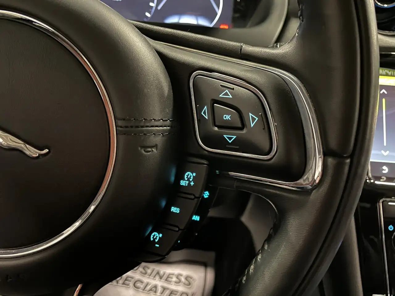 Jaguar XJ снимка Jaguar XJ