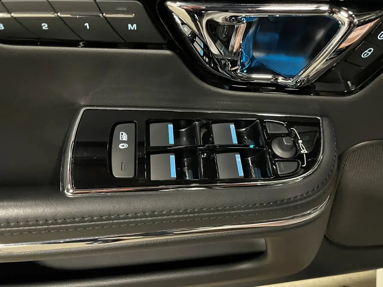 Jaguar XJ снимка Jaguar XJ