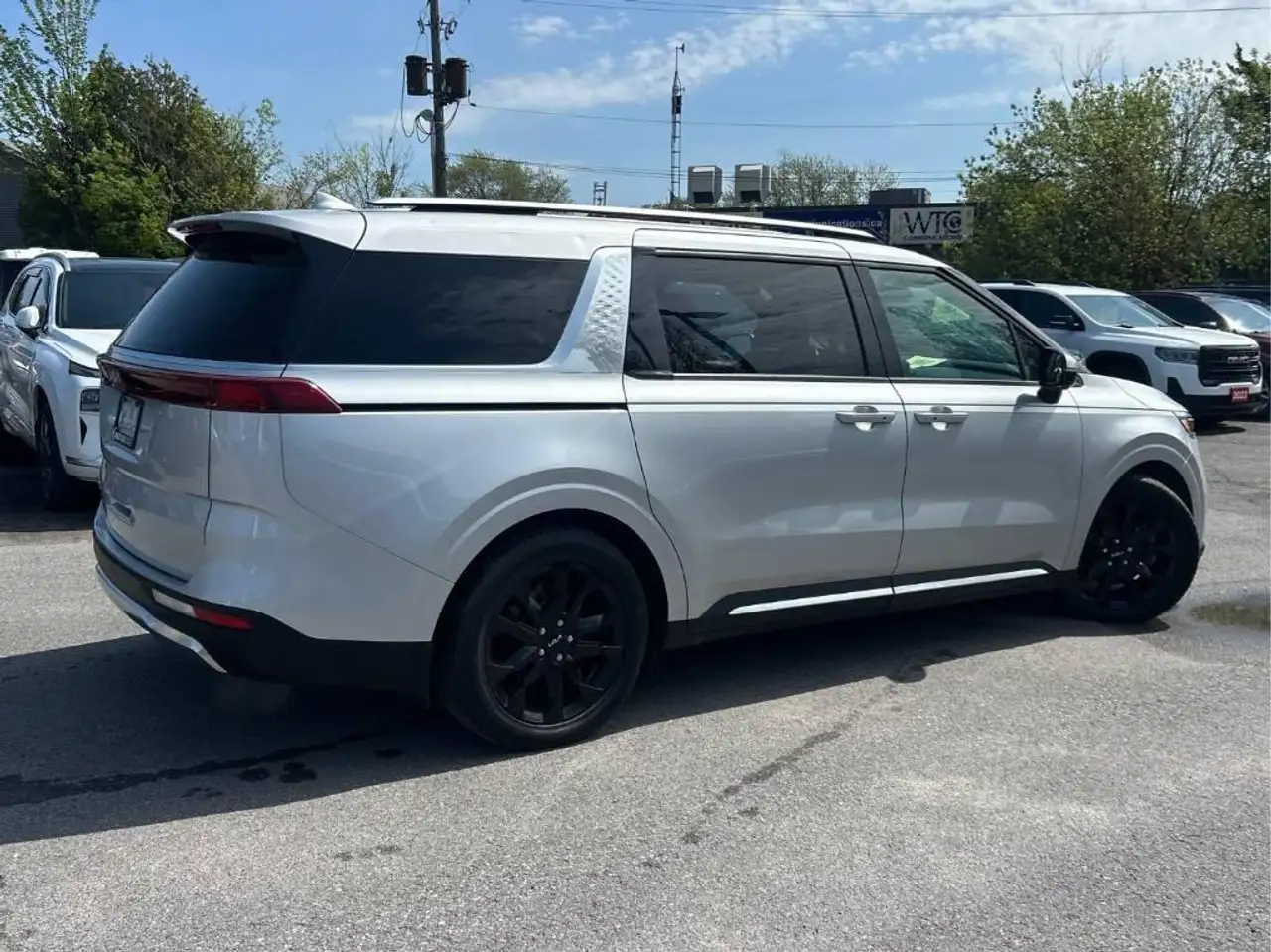 Kia Carnival photo Kia Carnival