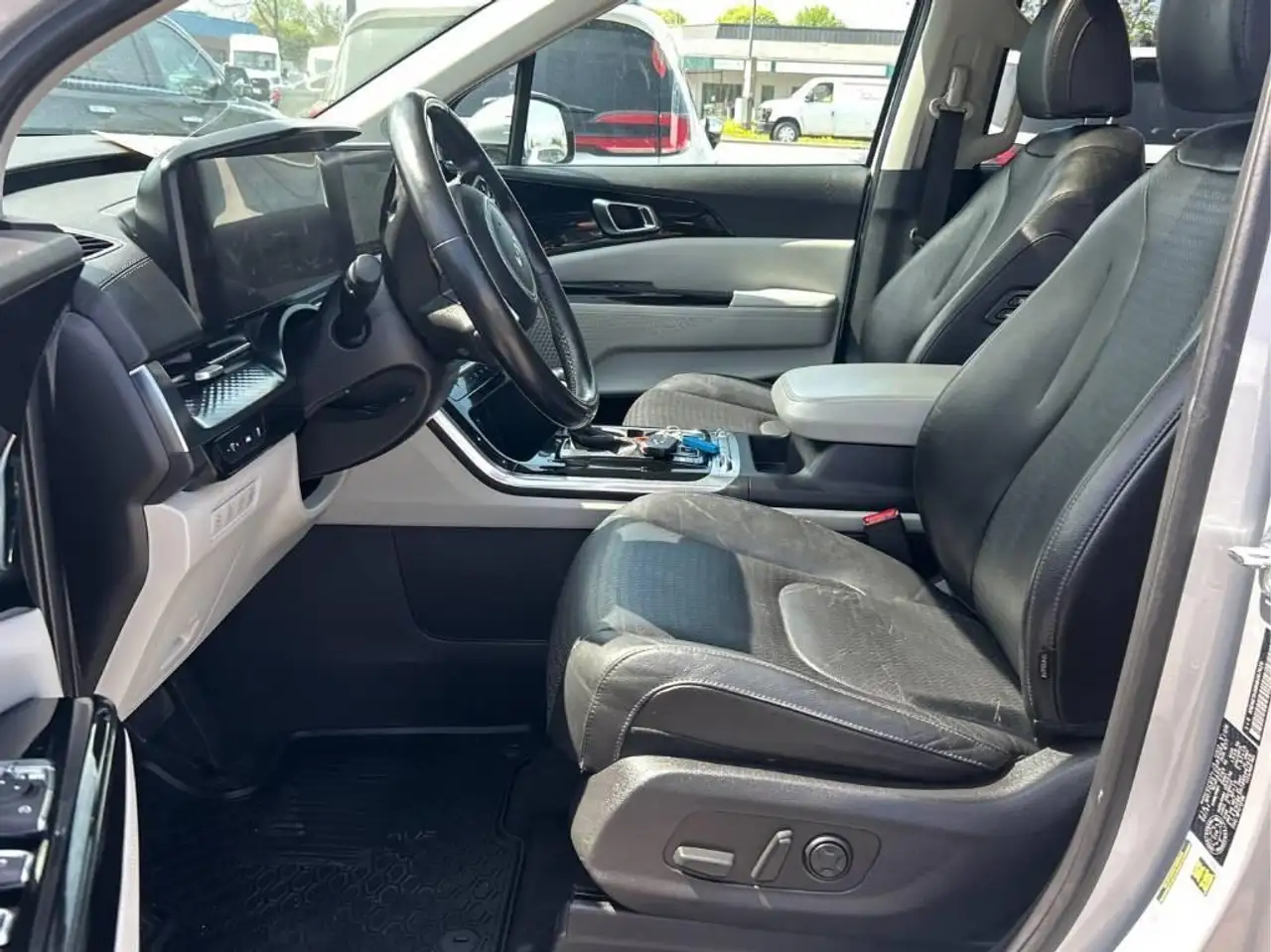 Kia Carnival photo Kia Carnival