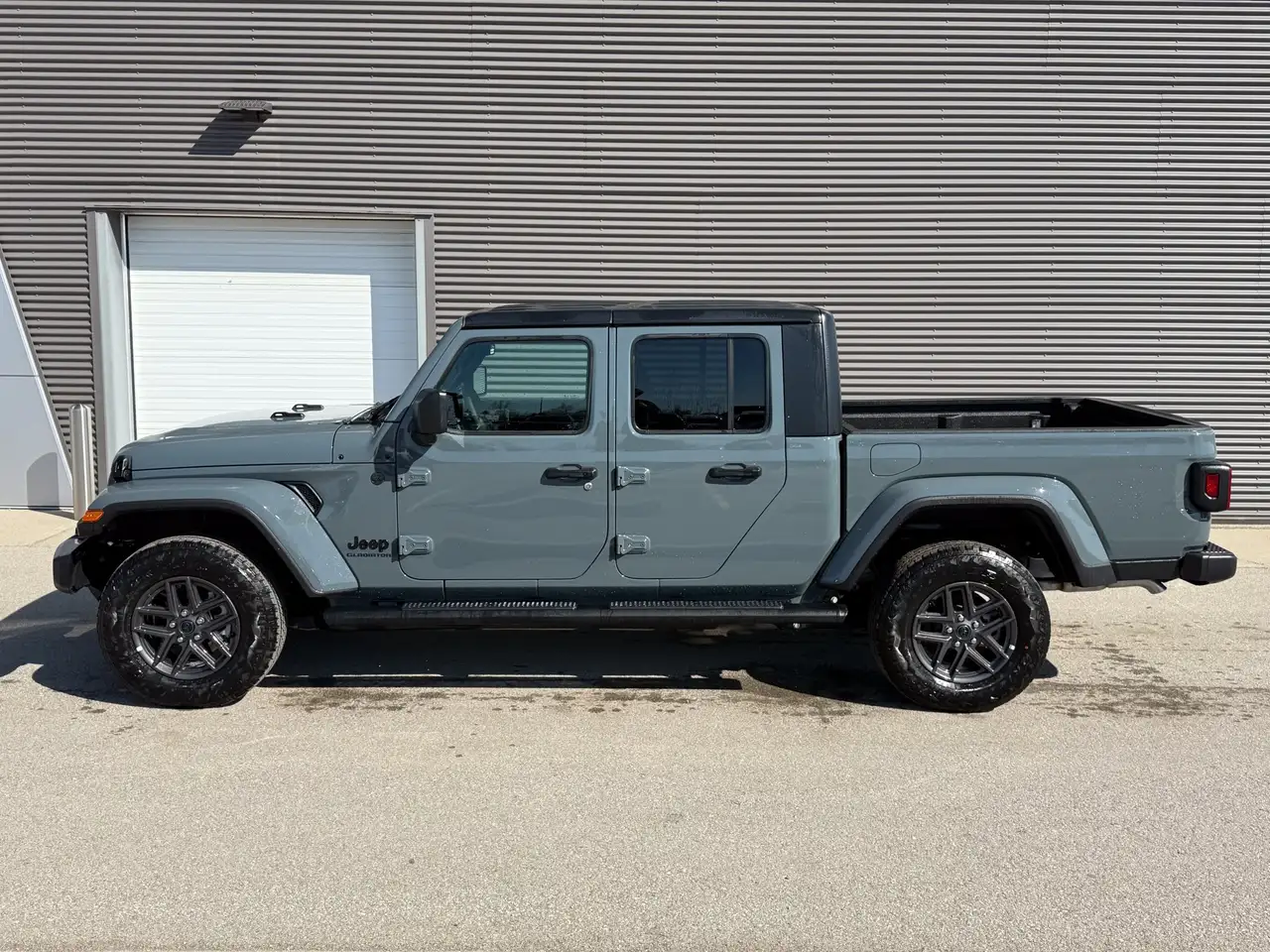 Jeep Gladiator снимка Jeep Gladiator