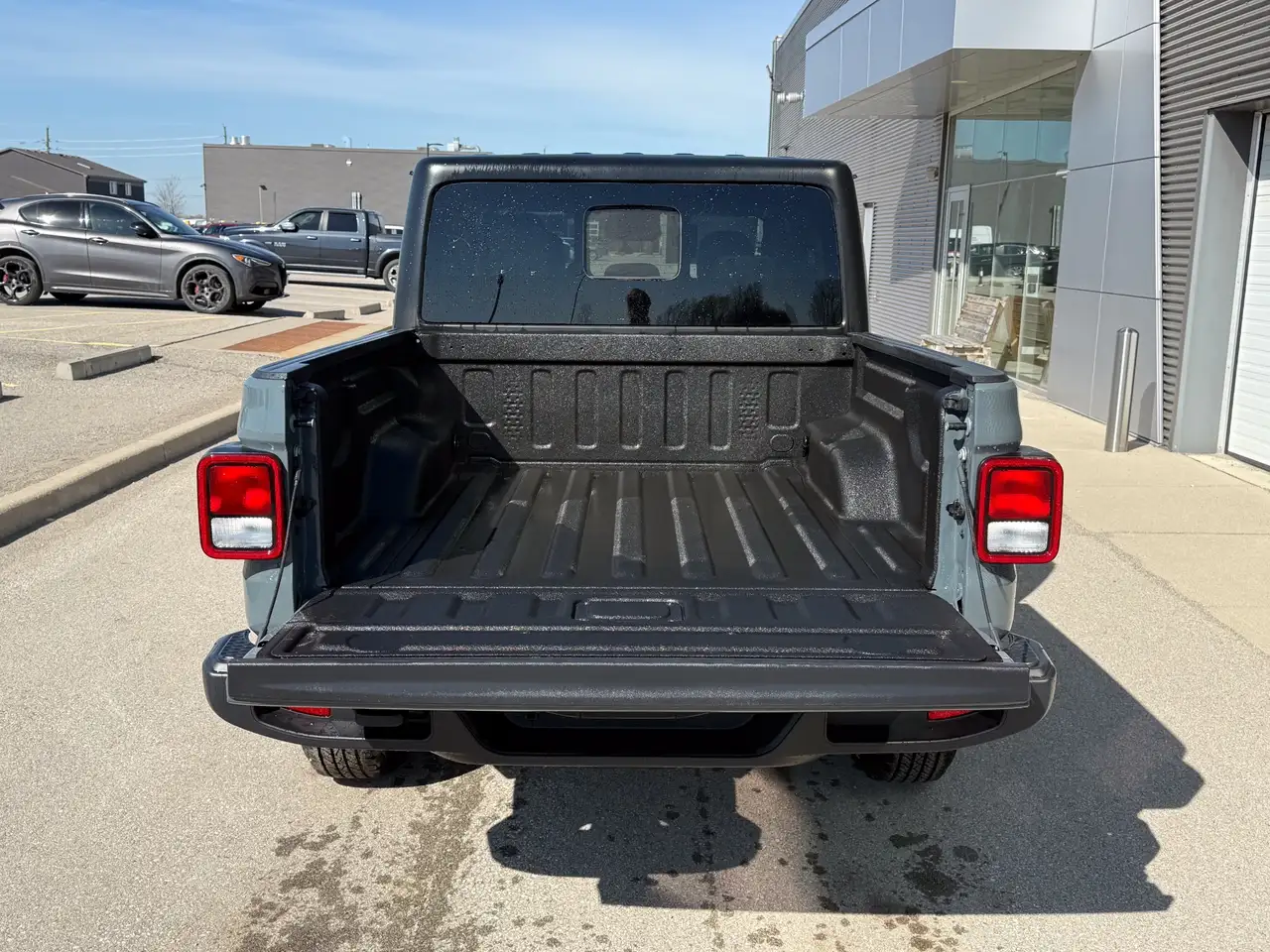 Jeep Gladiator снимка Jeep Gladiator