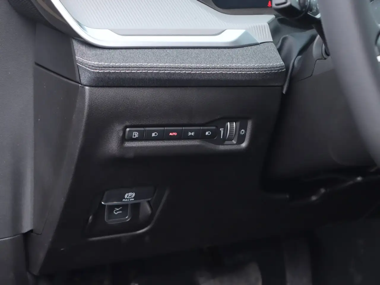 Jeep Cherokee снимка Jeep Cherokee