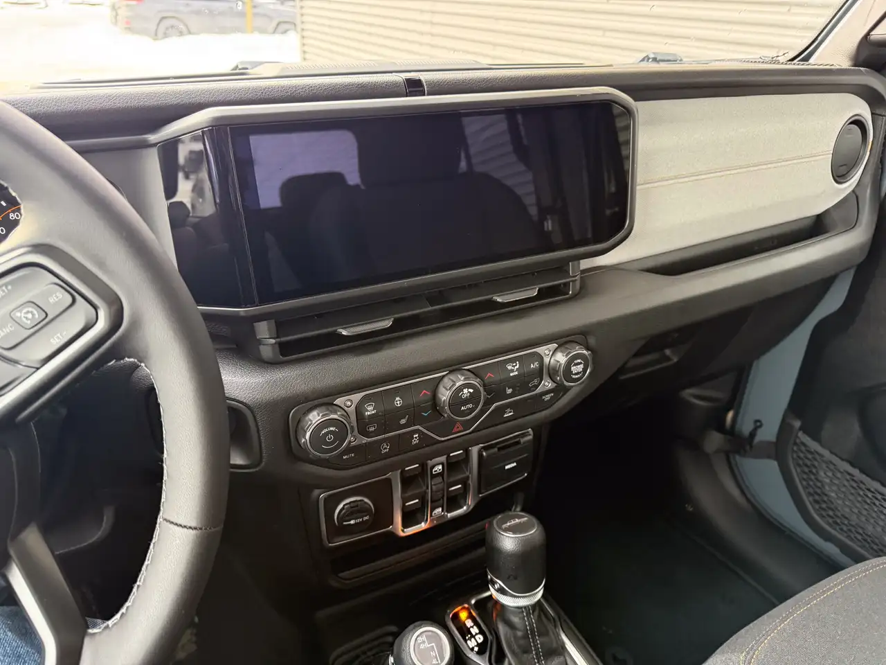 Jeep Gladiator снимка Jeep Gladiator