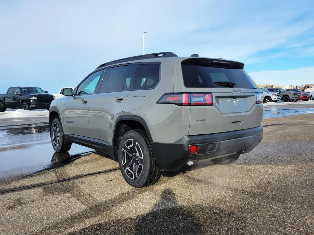 Jeep Cherokee снимка Jeep Cherokee