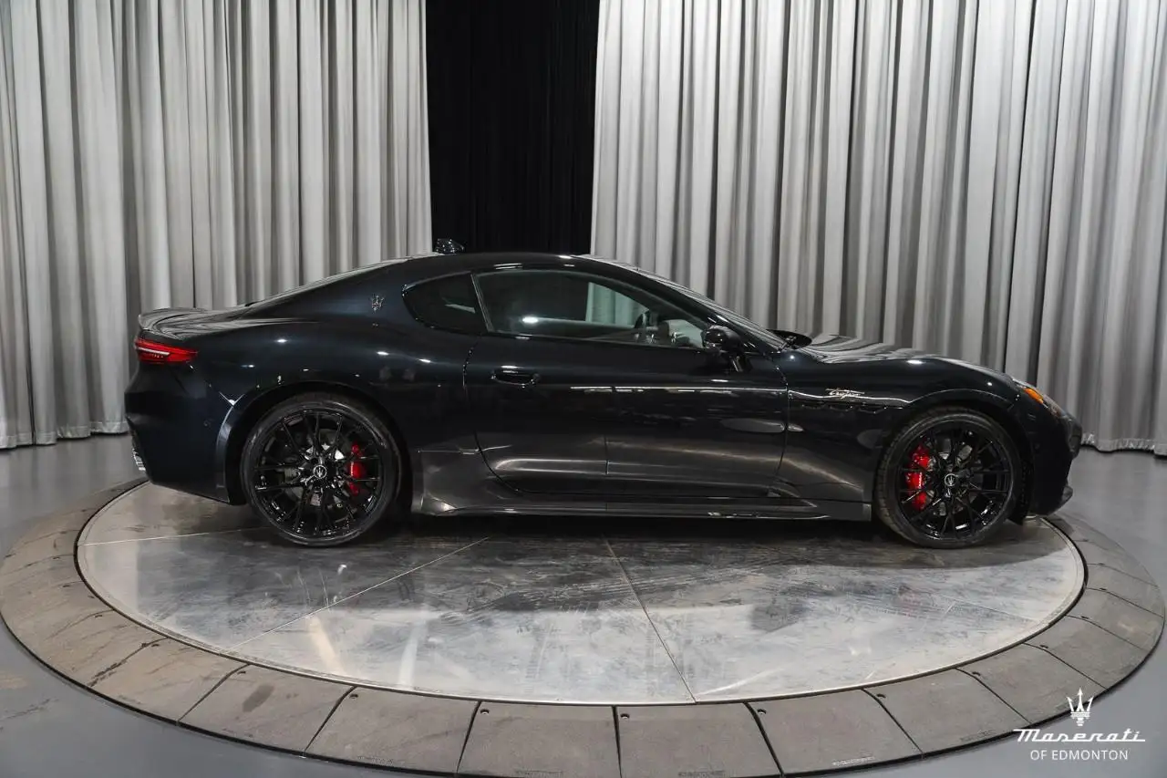 Maserati GranTurismo снимка Maserati GranTurismo