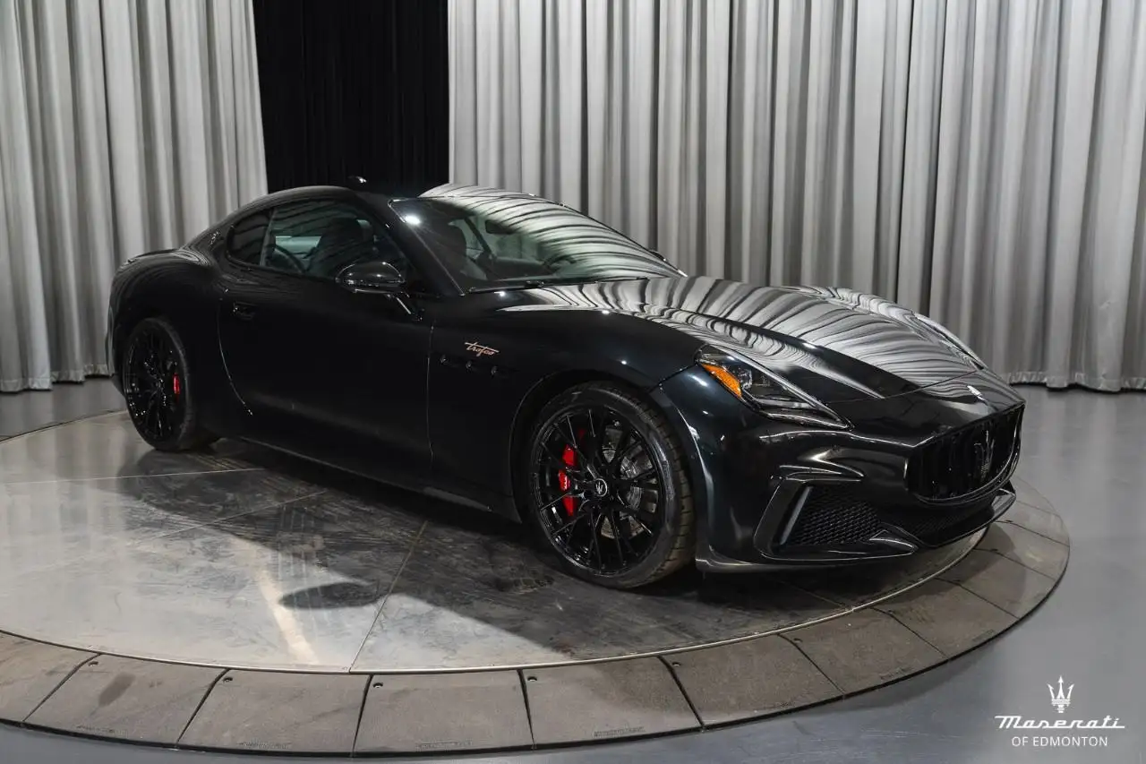 Maserati GranTurismo снимка Maserati GranTurismo