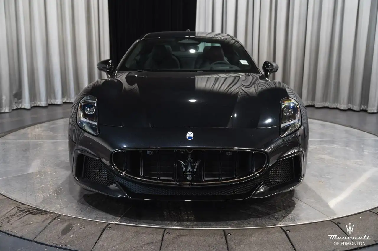 Maserati GranTurismo снимка Maserati GranTurismo