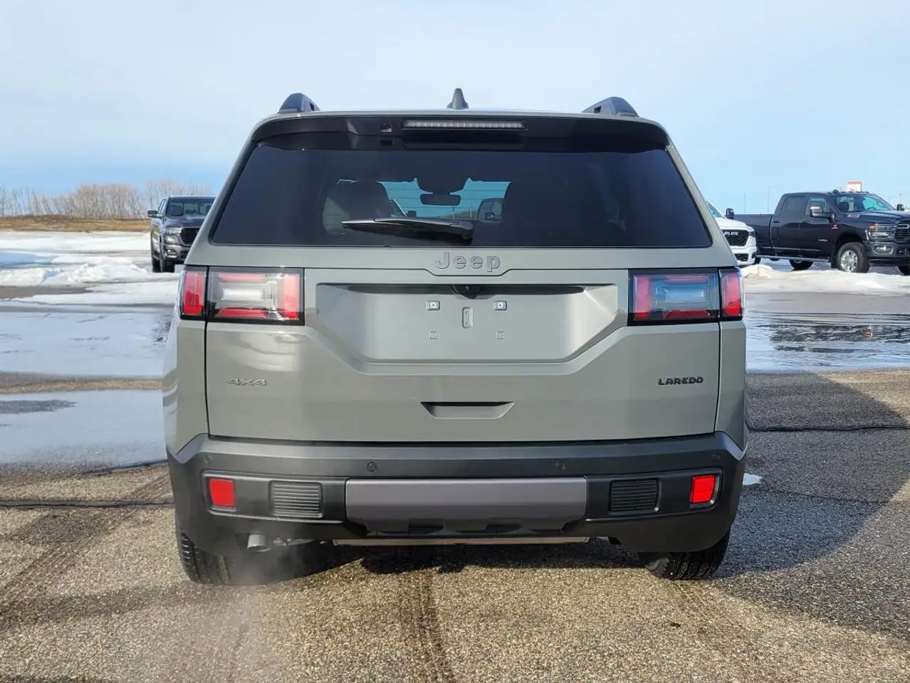 Jeep Cherokee снимка Jeep Cherokee