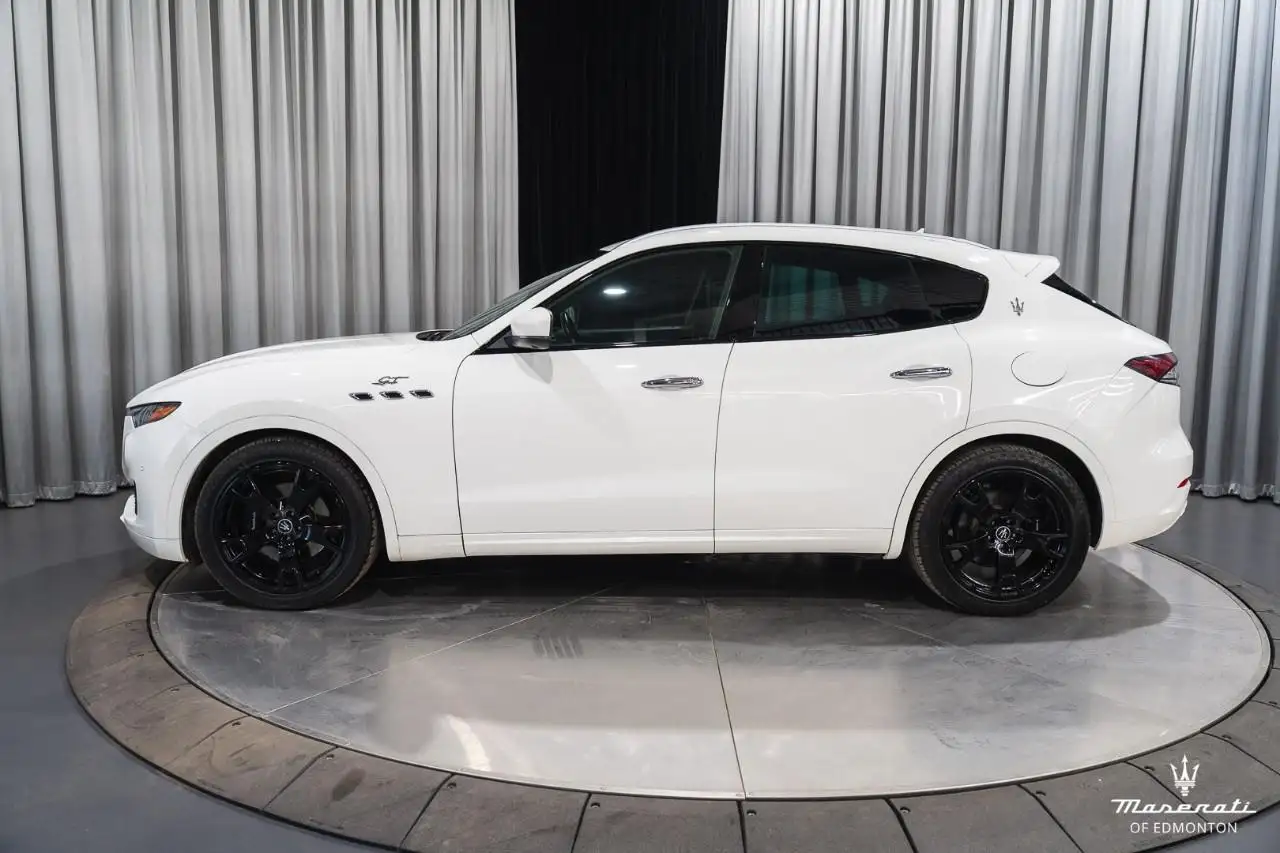 Maserati Levante снимка Maserati Levante
