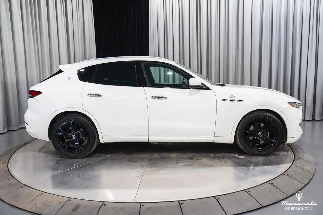Maserati Levante снимка Maserati Levante