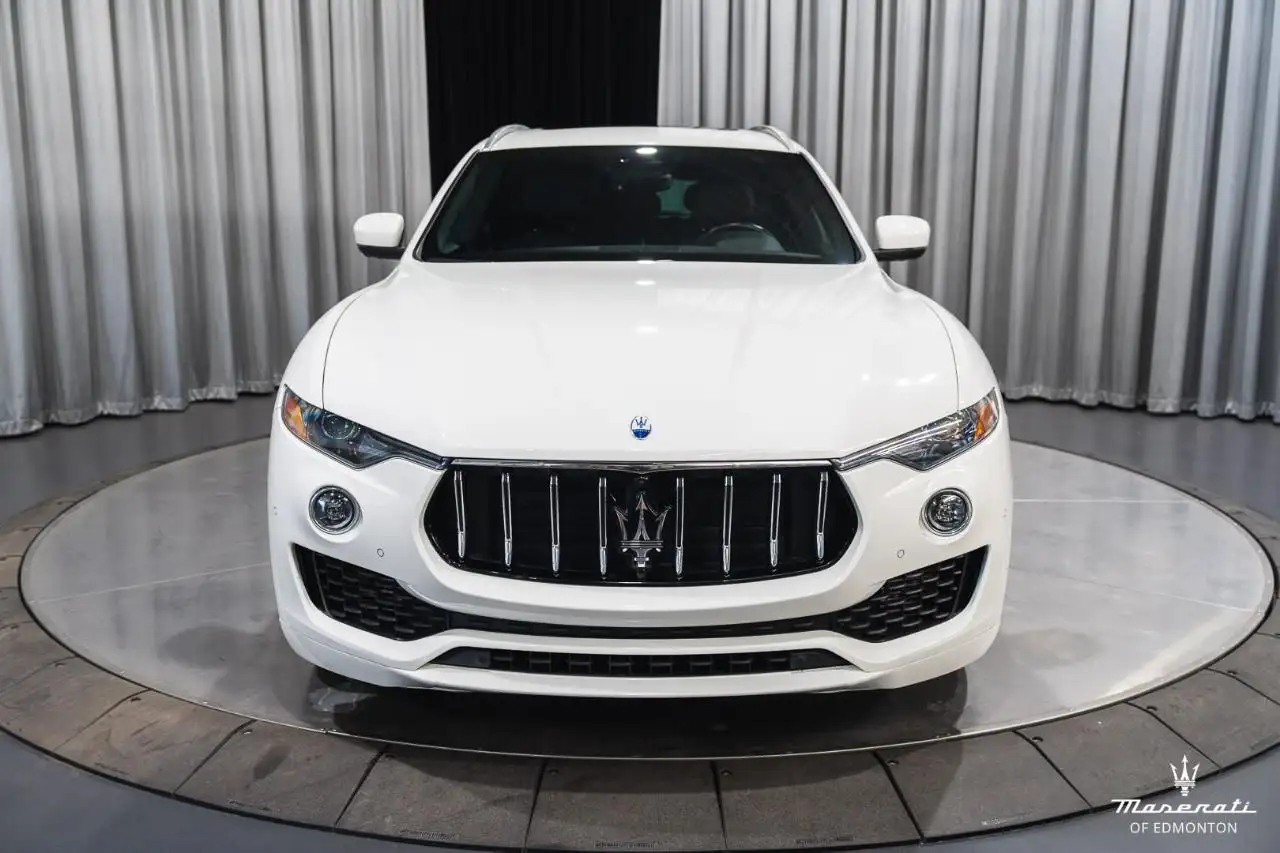 Maserati Levante снимка Maserati Levante
