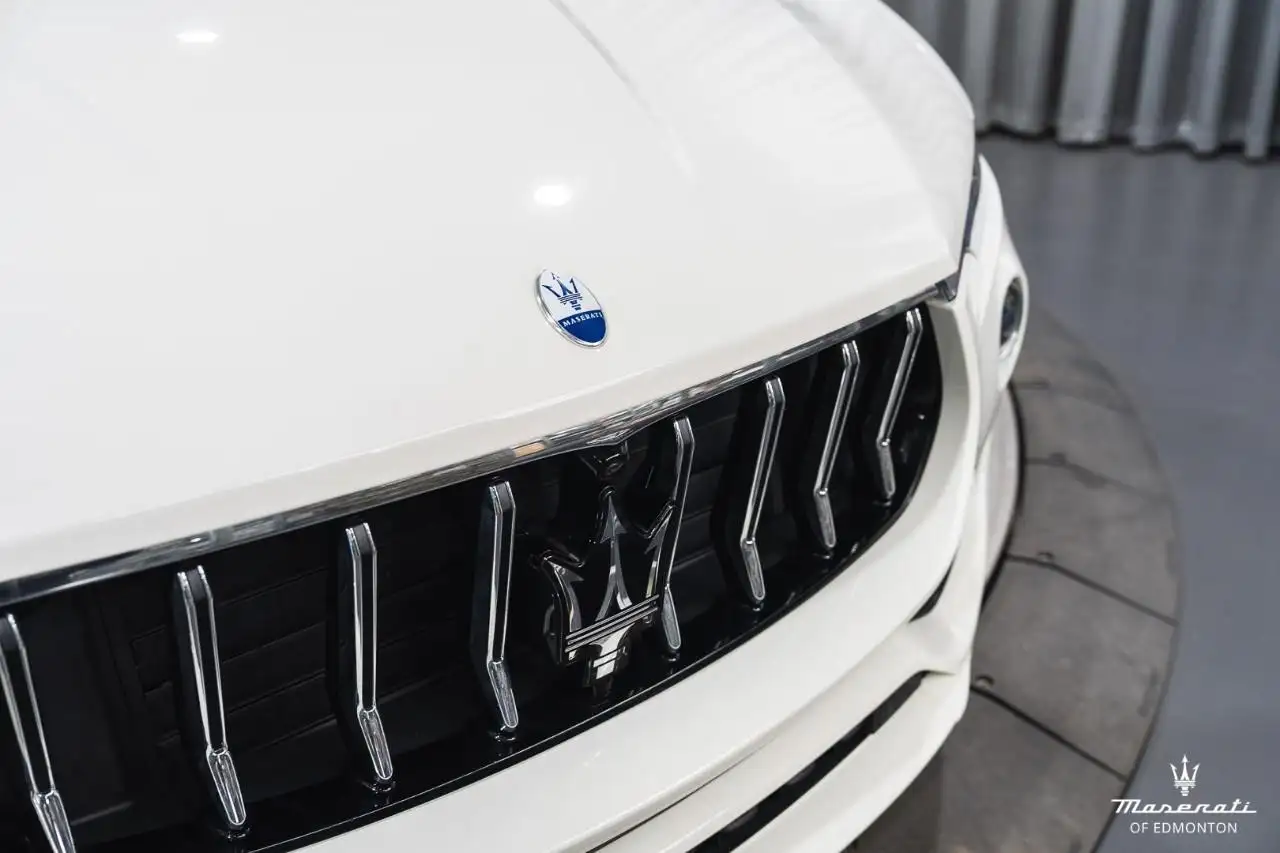 Maserati Levante снимка Maserati Levante