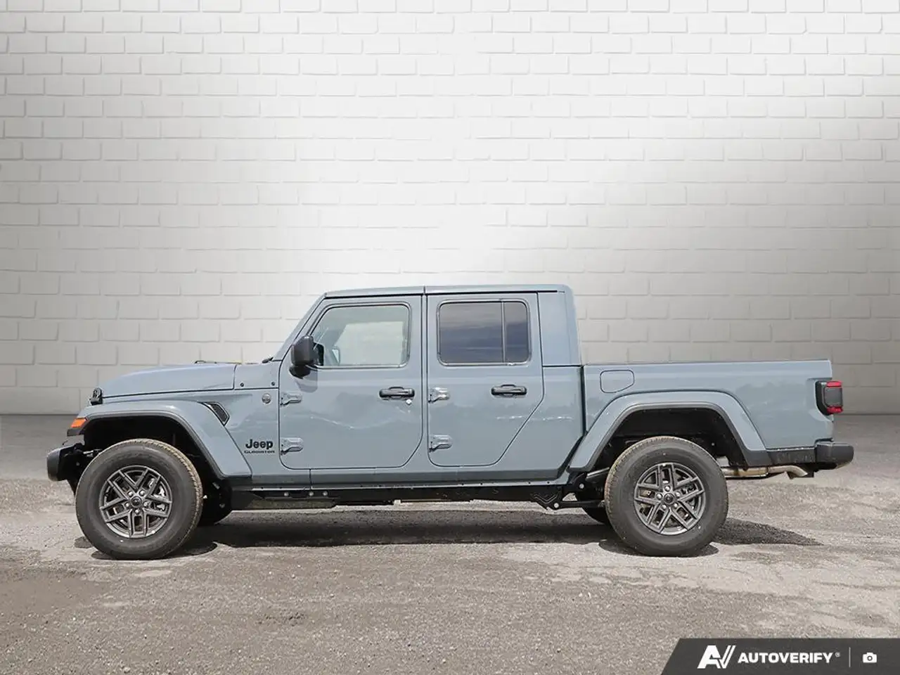 Jeep Gladiator photo Jeep Gladiator
