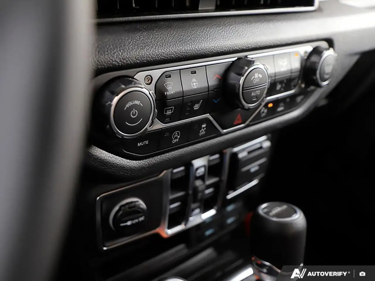 Jeep Gladiator photo Jeep Gladiator