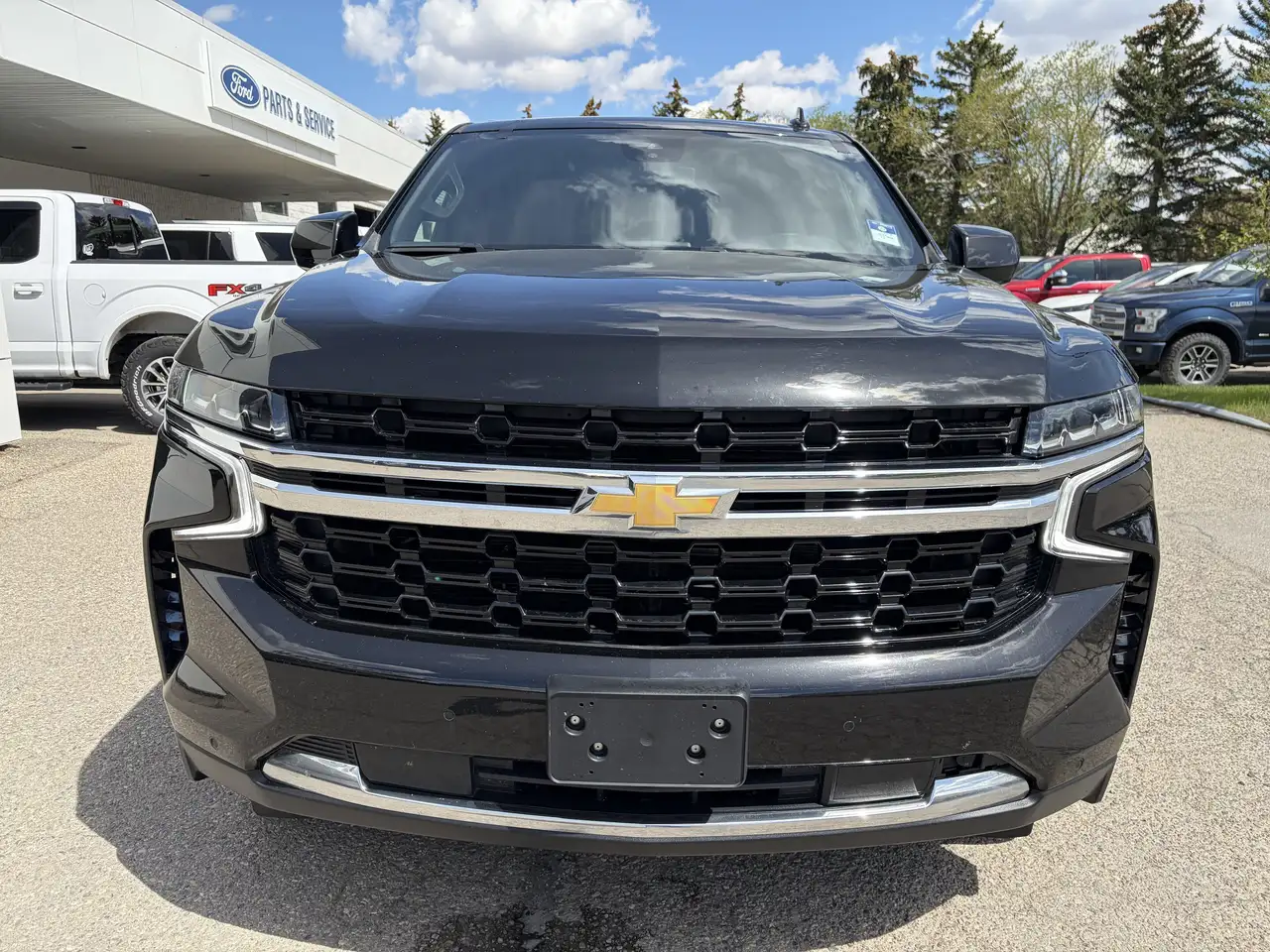Chevrolet Tahoe снимка Chevrolet Tahoe