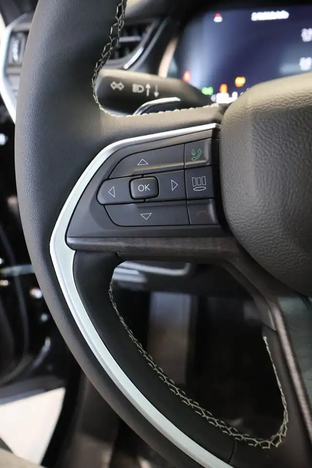 Jeep Grand Cherokee photo Jeep Grand Cherokee