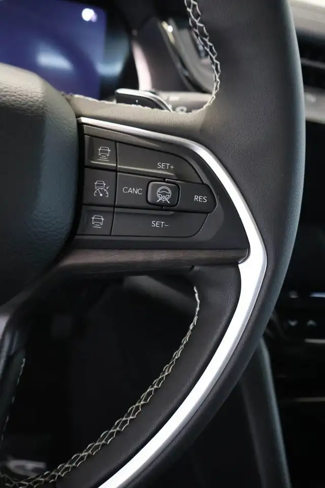 Jeep Grand Cherokee photo Jeep Grand Cherokee