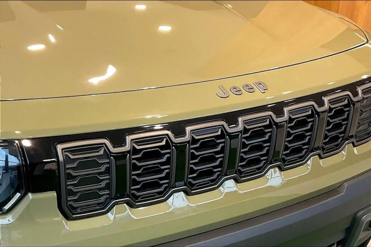 Jeep Cherokee photo Jeep Cherokee